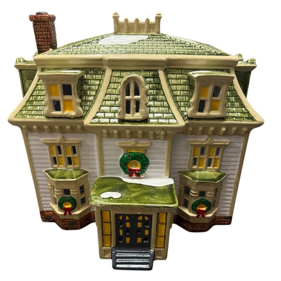 Department 56 Snow Village Maple Ridge Inn with Light - Picture 2 of 5